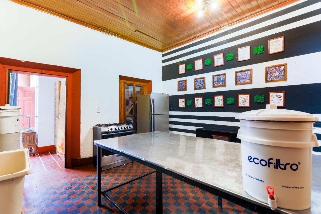 Capsule Hostel Guatemala City Exterior photo
