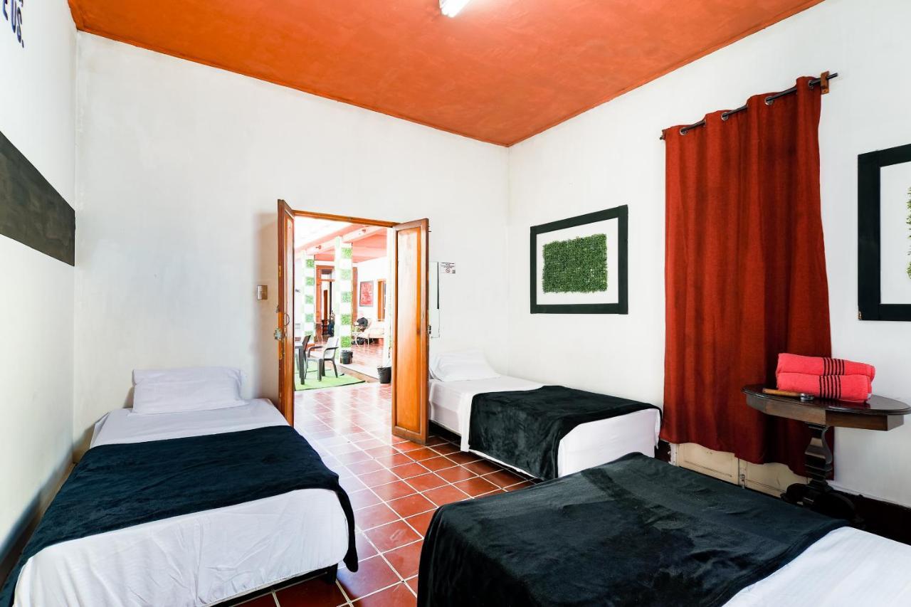 Capsule Hostel Guatemala City Exterior photo