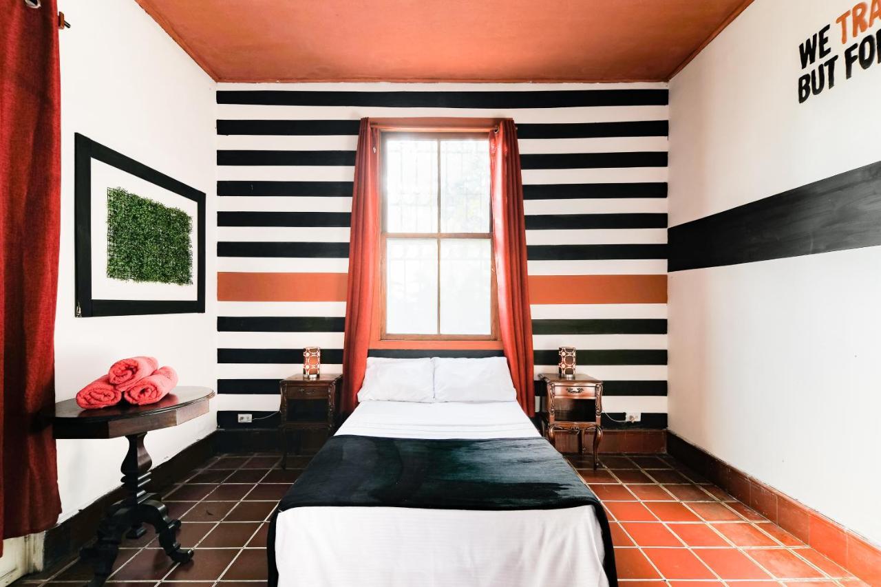 Capsule Hostel Guatemala City Exterior photo