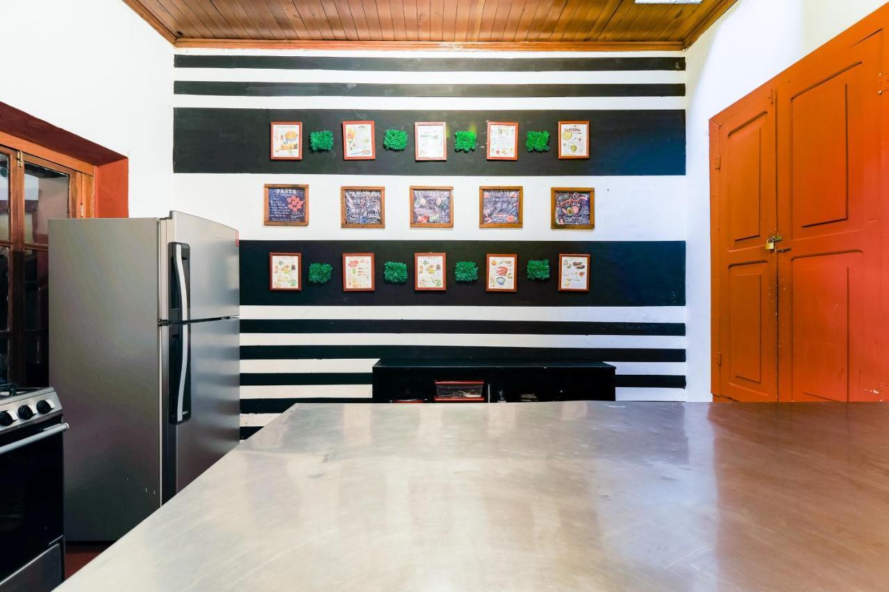 Capsule Hostel Guatemala City Exterior photo