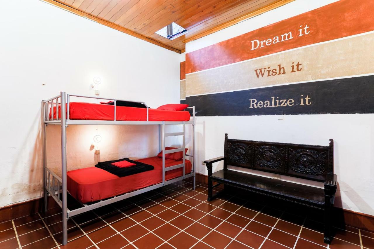 Capsule Hostel Guatemala City Exterior photo